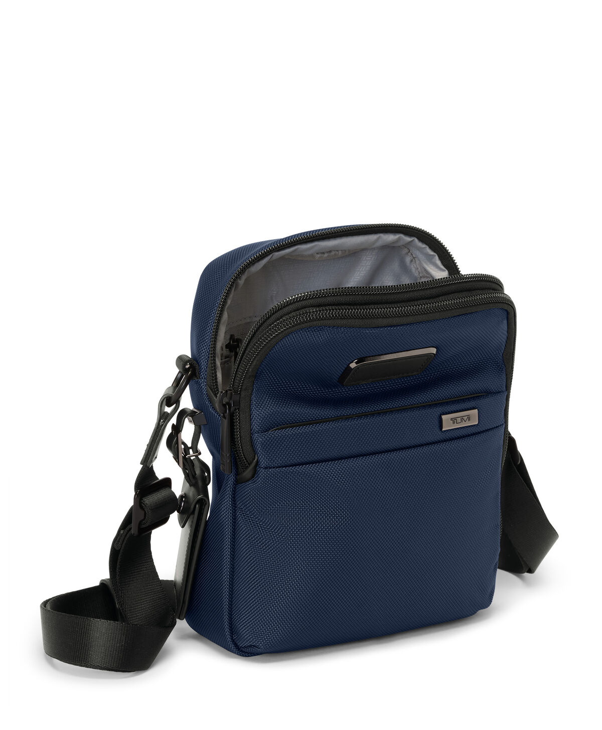 Alpha Kleine Crossbody