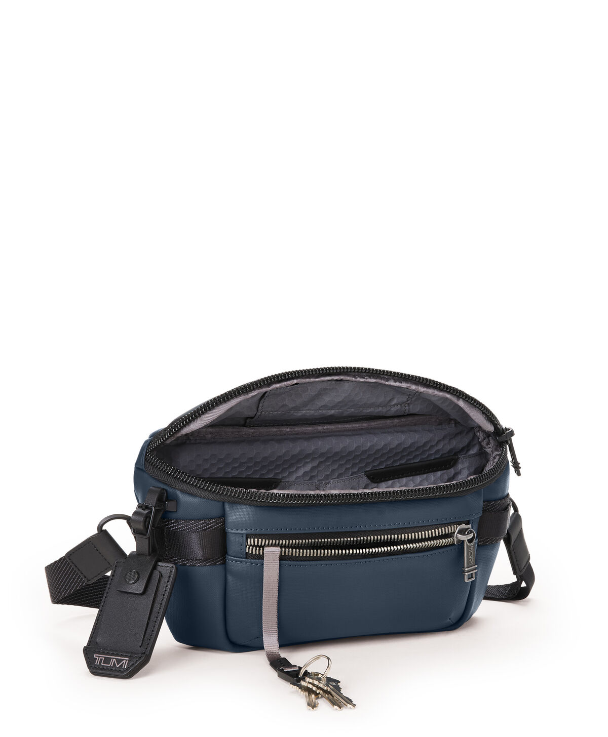 TUMI Classified Heuptas