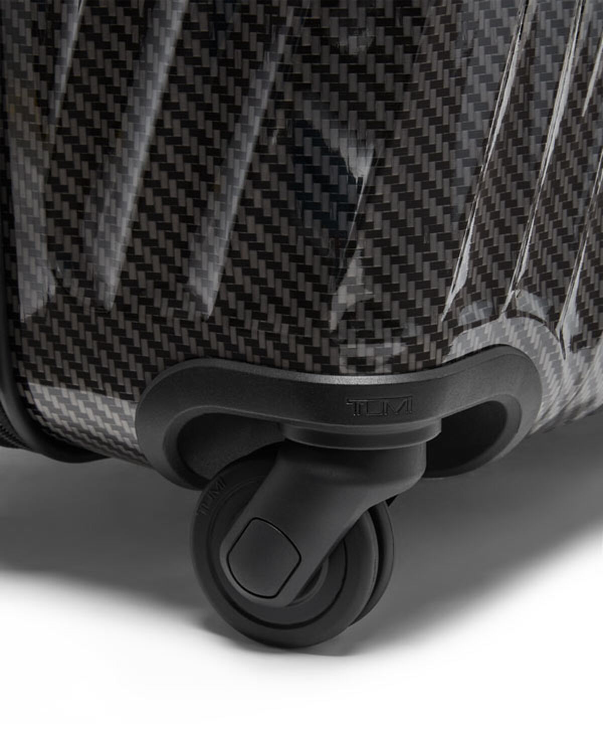 TUMI Short Trip Checked Luggage 66 cm
