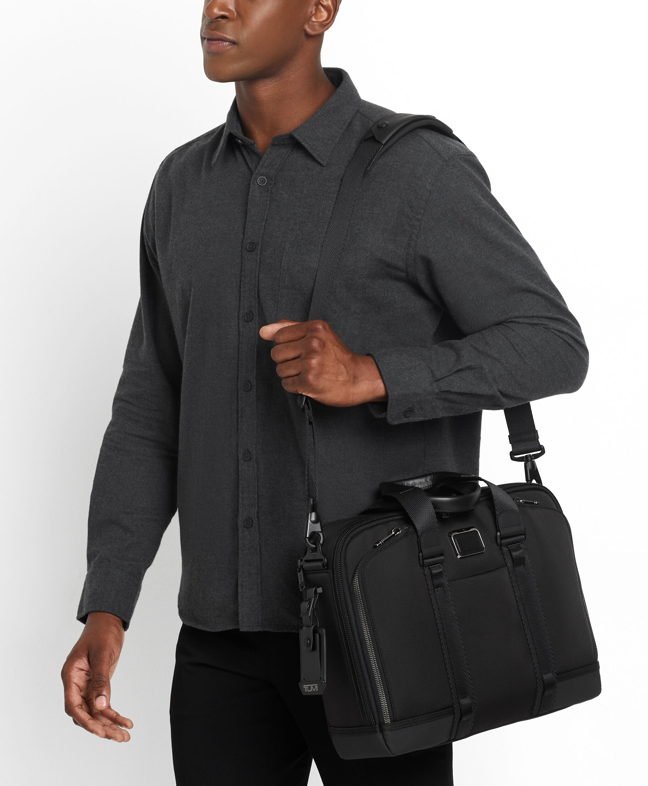 Tumi outlet aviano slim