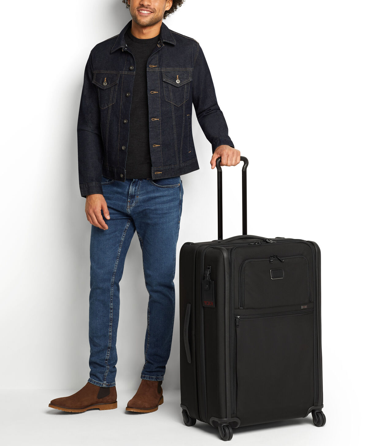 TUMI Alpha 3 MD TRIP EXP 4 WHL P/C Black