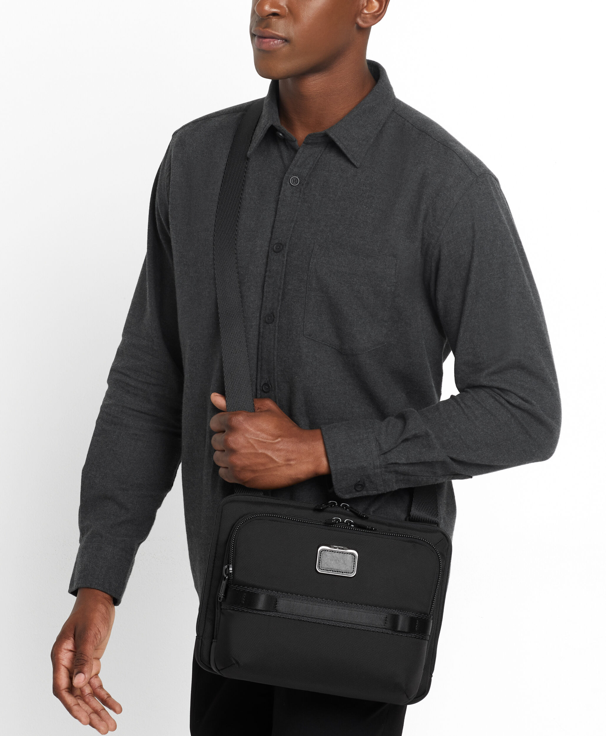 Tumi Alpha Bravo SERVICE CROSSBODY Black