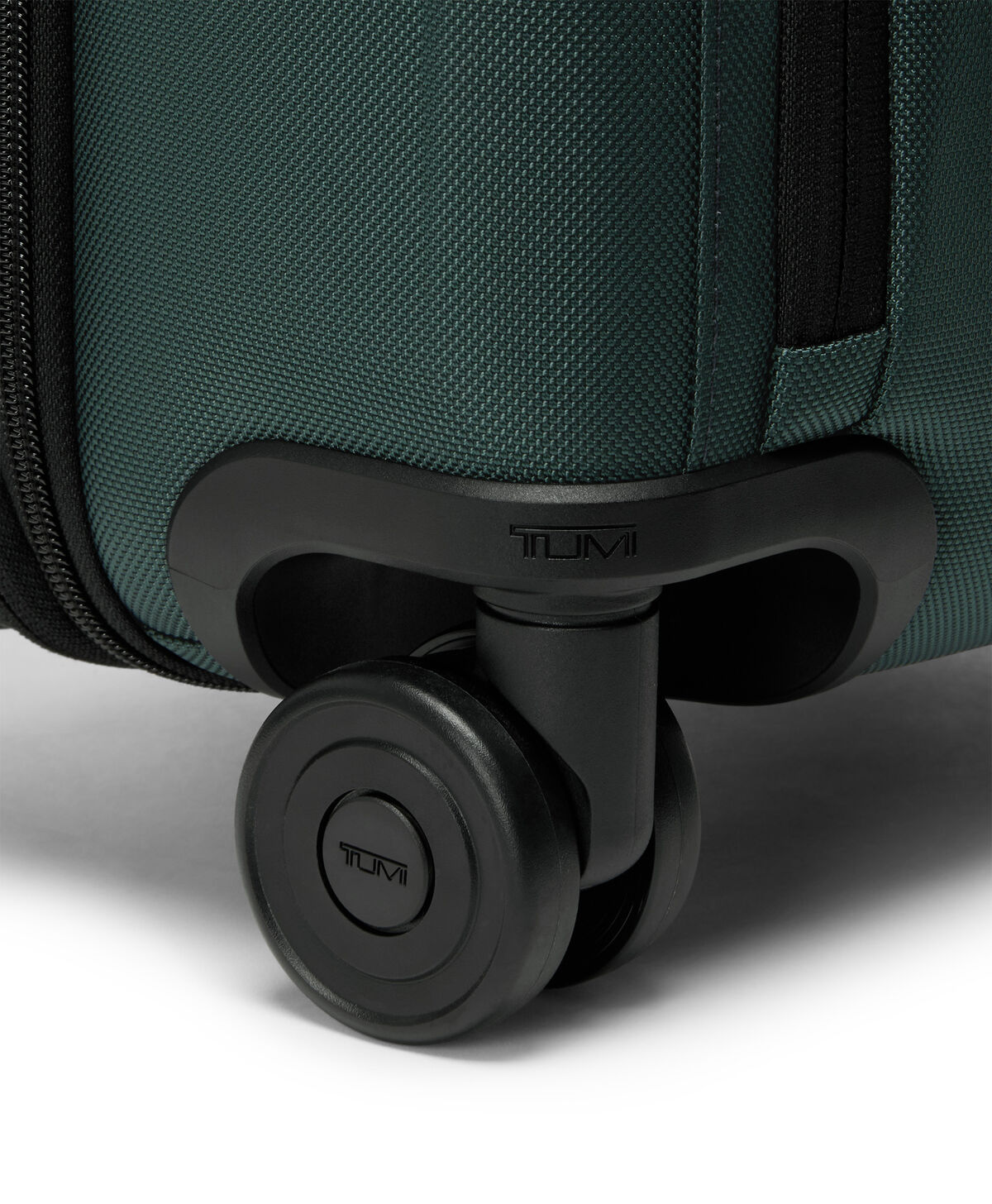 Alpha Large Dual Access Expandable Cabin