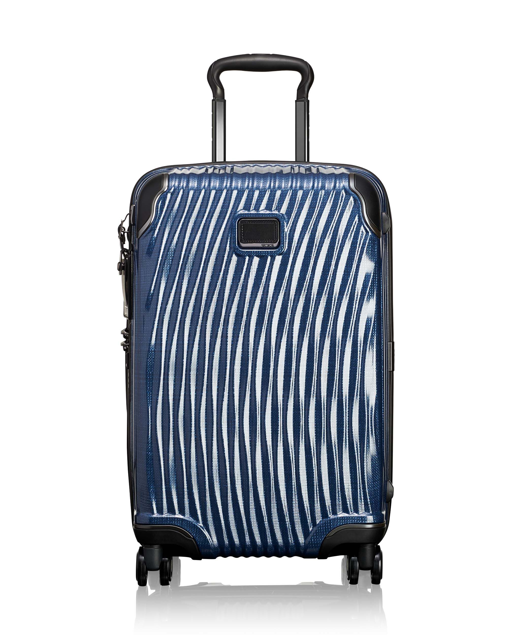tumi carry in
