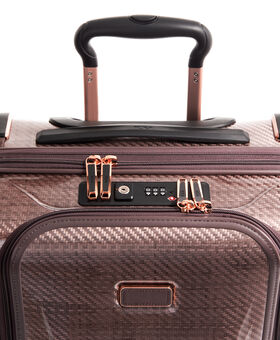 Uitbreidbare handbagagekoffer met 4 wielen en voorvak (continentaal) Tegra-Lite