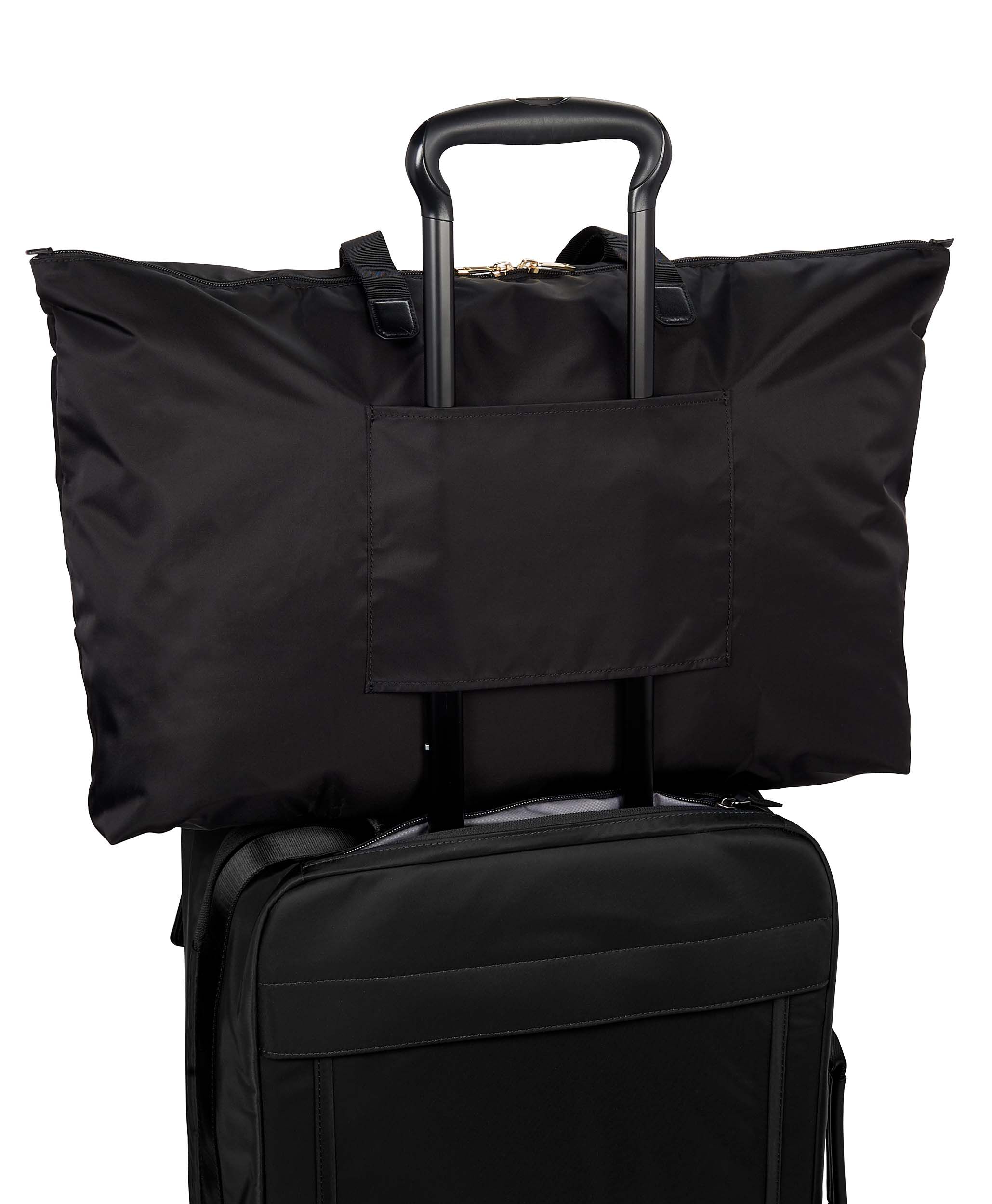 tumi voyageur selma cosmetic case