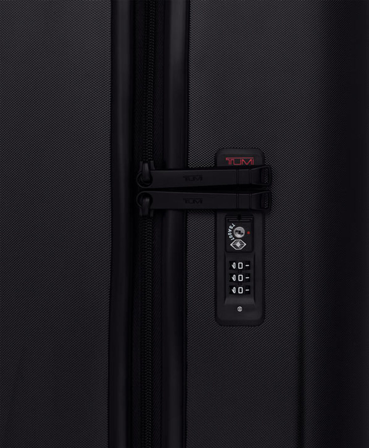 TUMI Golf Hardside 2WHL Travel Case