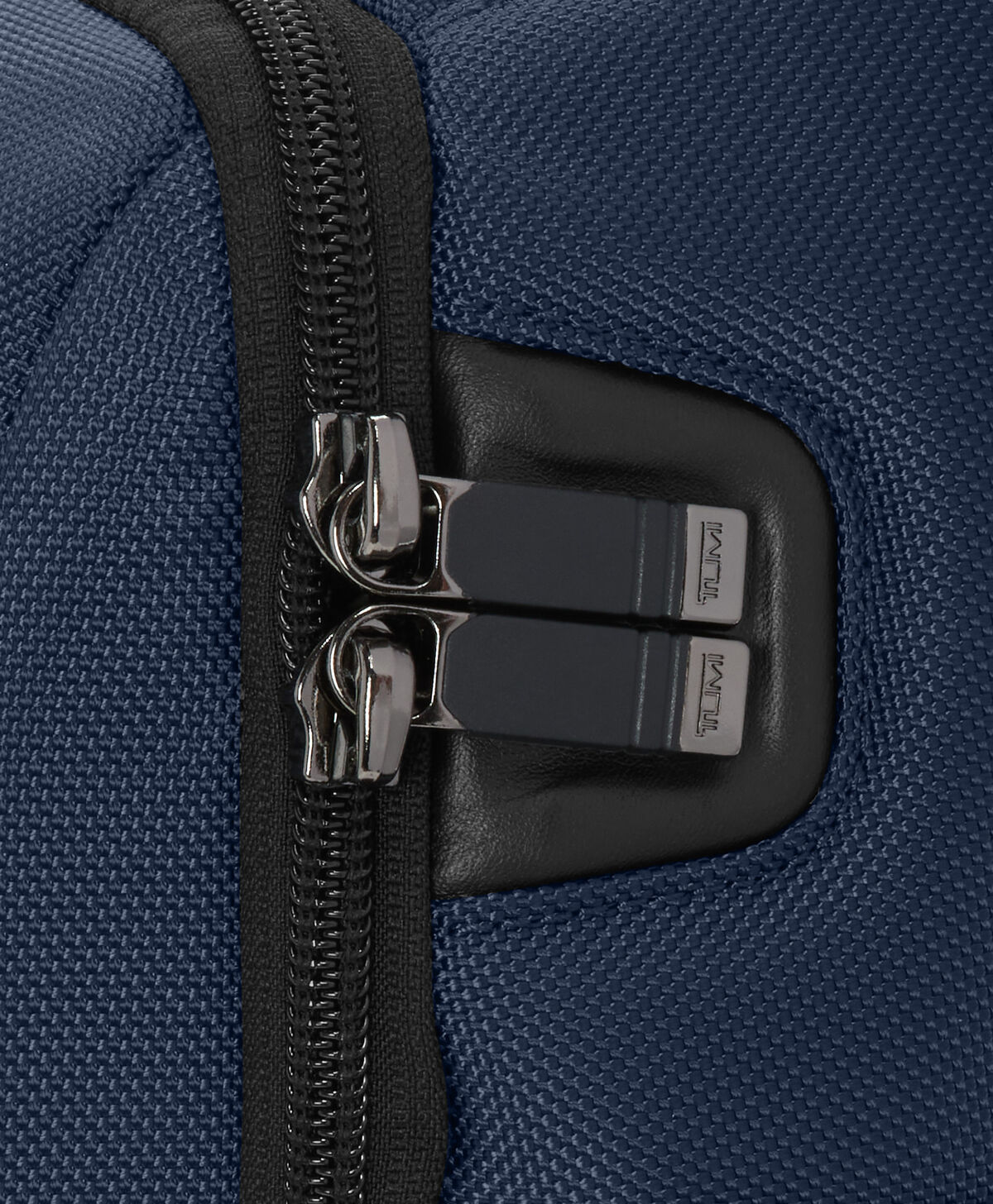 Alpha Medium 15" Expandable Rugzak | TUMI Medium 15" Expandable Rugzak