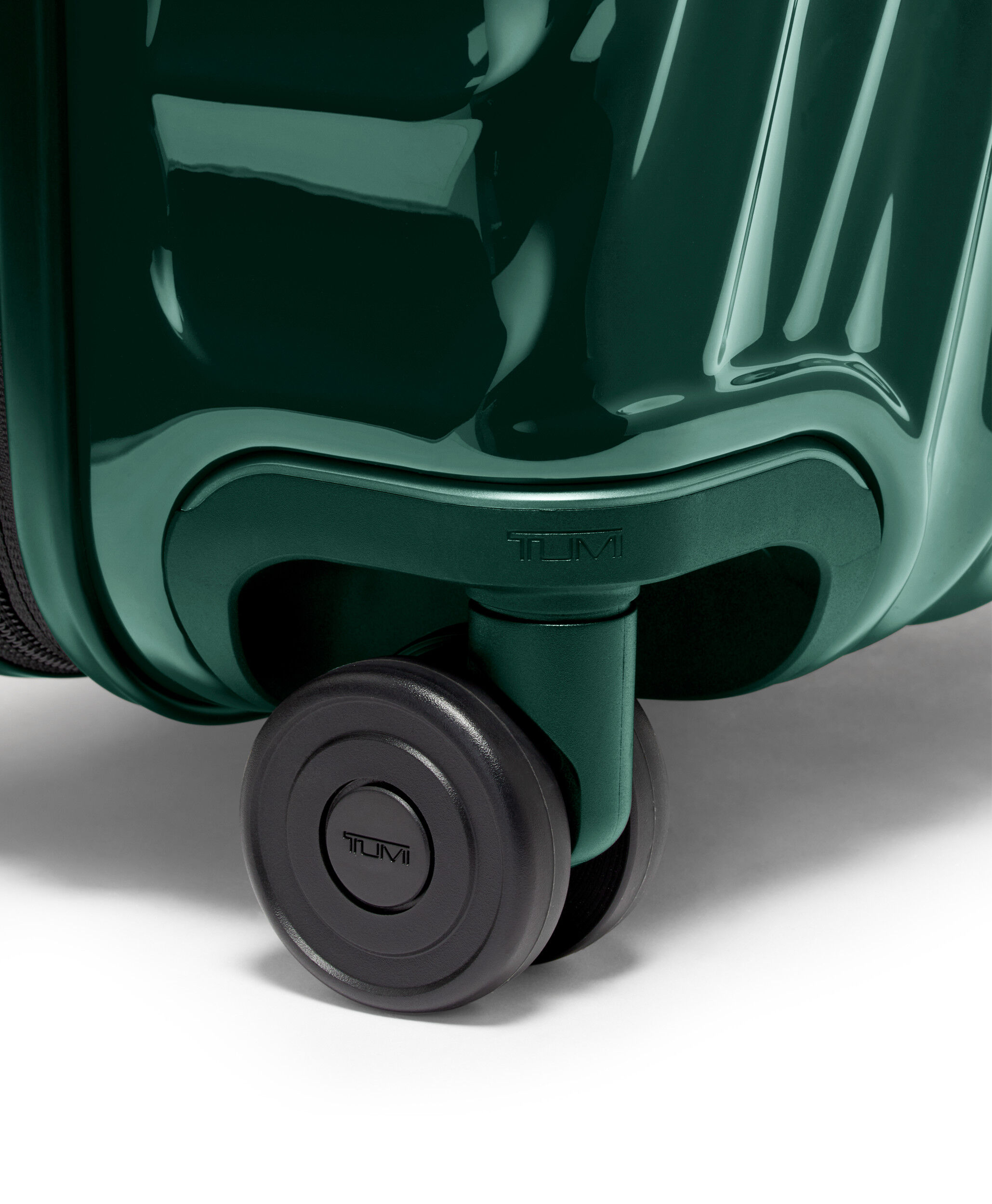 19 Degree International Expandable Carry-On 55 cm Green | TUMI