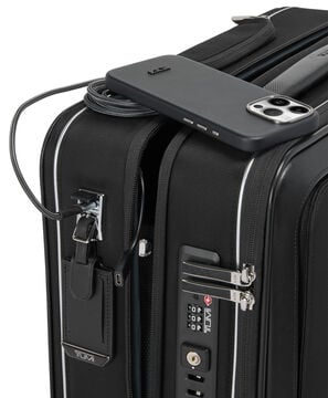 Arriv&eacute; Compact Front Pocket Cabin