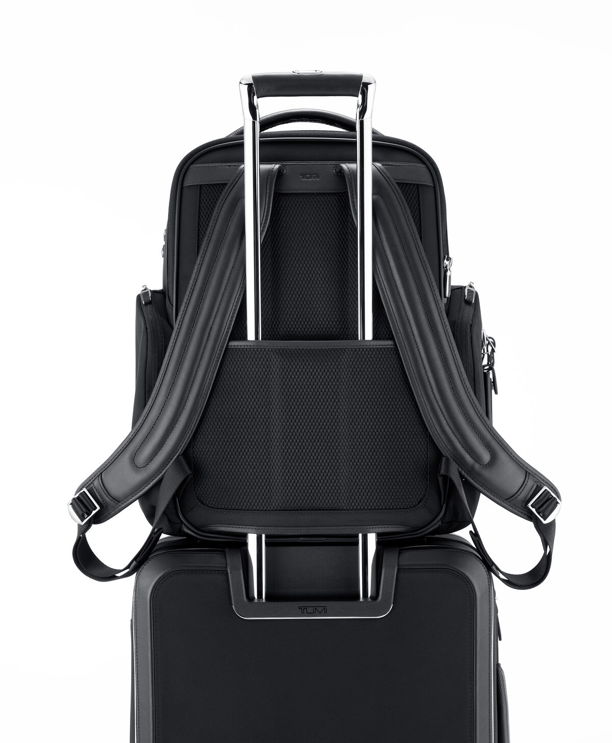Arriv&eacute; Barker Large Backpack