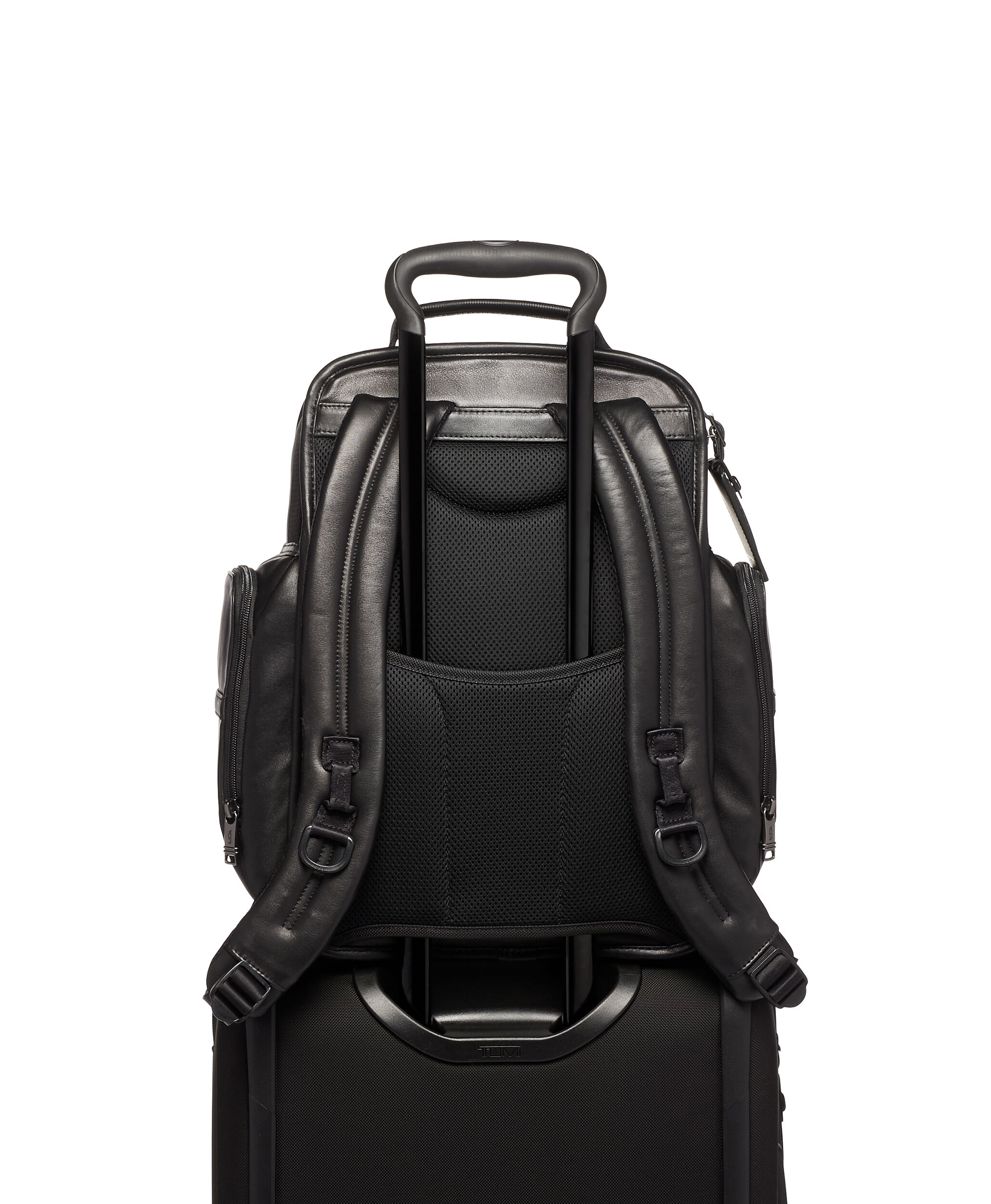 Tumi alpha 3 2025 brief pack review