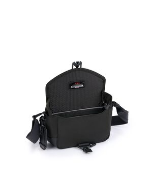 Alpha Bravo Compass Crossbody met flap