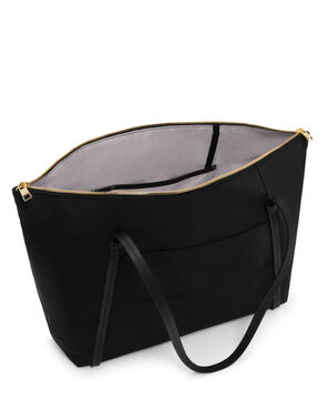 Voyageur Q Tote